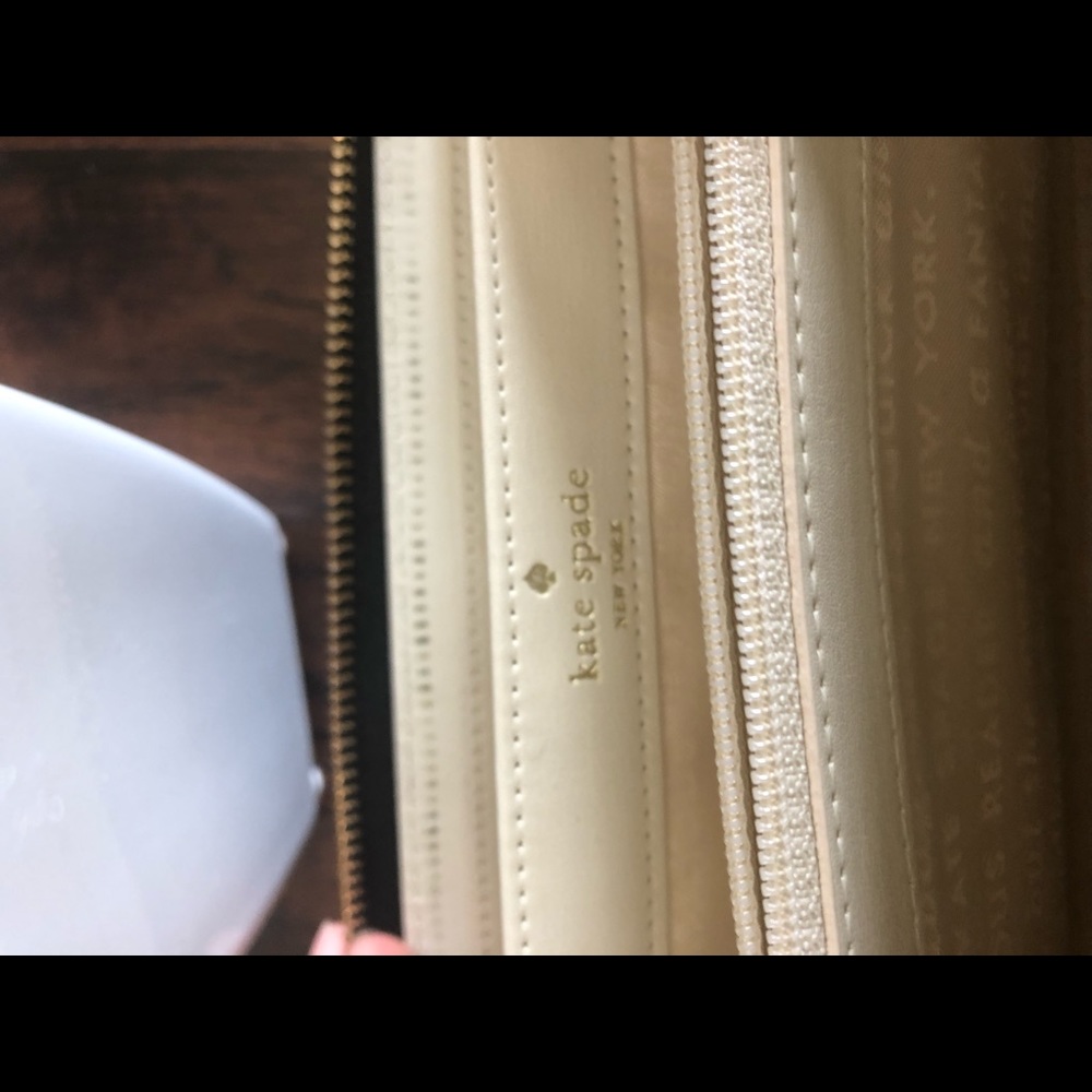 🎀 Kate Spade Wallet🎀 - Picture 5 of 7